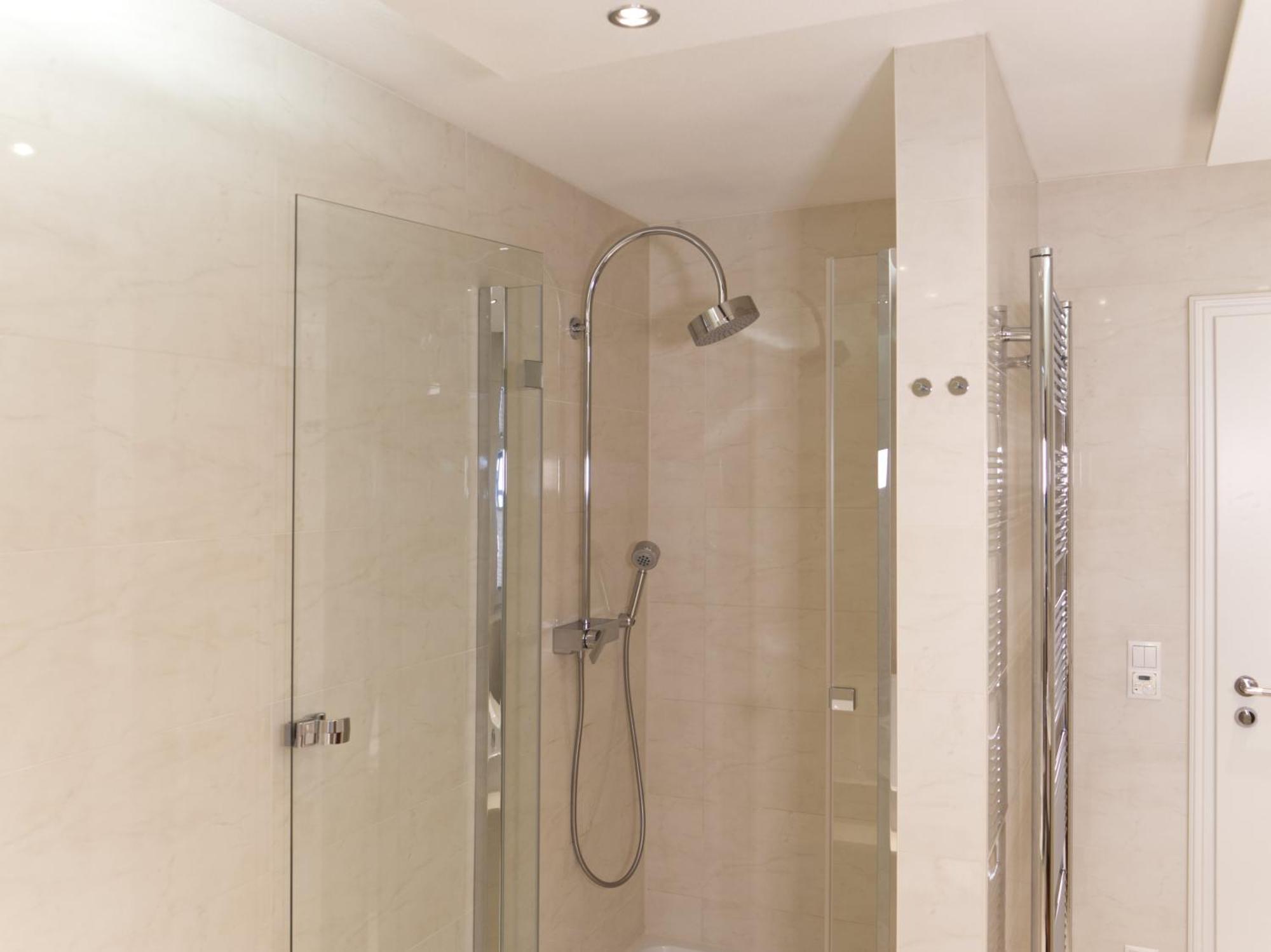 Thueringenapartments Boulevard Xxl 5-7 Personen Saalfeld Saale Buitenkant foto